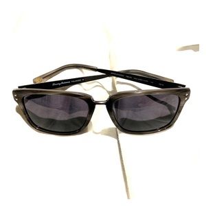 Tommy Bahama Polarized sunglasses grey